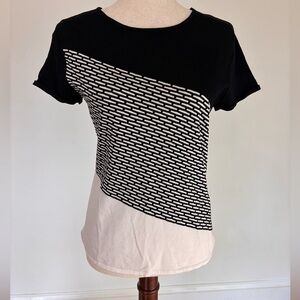White House Black Market Size Medium Black and White Knit Blouse
